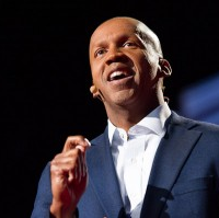 Equal Justice lawyer Bryan Stevenson wins 2014 ALBA/Puffin Award