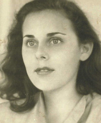 Barbara Probst Solomon in 1948 in Paris. Photo courtesy of Ms. Solomon.