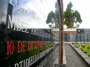 Monument commemorating the victims of Nationalist repression in the mass grave at the San Salvador Cemetery in Oviedo, Spain. Photo Pablo G. Pando. CC BY 2.0.