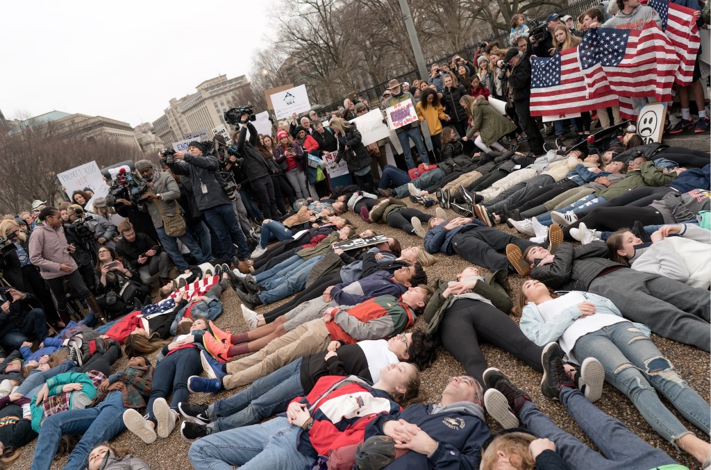 Student lie-in at the White House to protest gun laws. Feb. 19, 2018. Photo Lorie Shaull. CC-BY-S.A. 2.0.