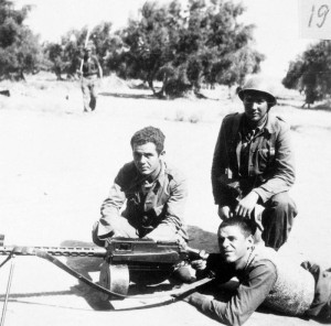 The photograph that was initially sent with the man kneeling on the right tentatively identified as Earl F. Vail. Records do not indicate that he was serving with the Battalion in September 1937. Lincoln-Washington Battalion, Company 1, Section 3, Group 2, Almuchel, September 1937, The 15th International Brigade Photographic Unit Photograph Collection; ALBA Photo 11; ALBA Photo number 11-1818. Tamiment Library/Robert F. Wagner Labor Archives. Elmer Holmes Bobst Library, 70 Washington Square South, New York, NY 10012, New York University Libraries.