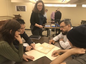 Hunter College students research the ALBA Collection at the Tamiment Library (NYU), April 2018. Photo María Hernández Ojeda.