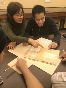 Hunter College students research the ALBA Collection at the Tamiment Library (NYU), April 2018. Photo María Hernández Ojeda.